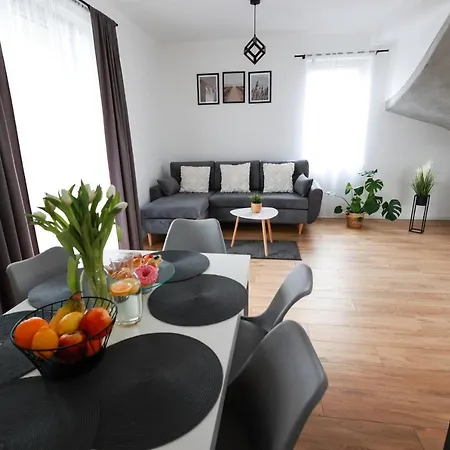 Raba Resort - Domki I Apartamenty Pod Krakowem Gdów Esterno foto